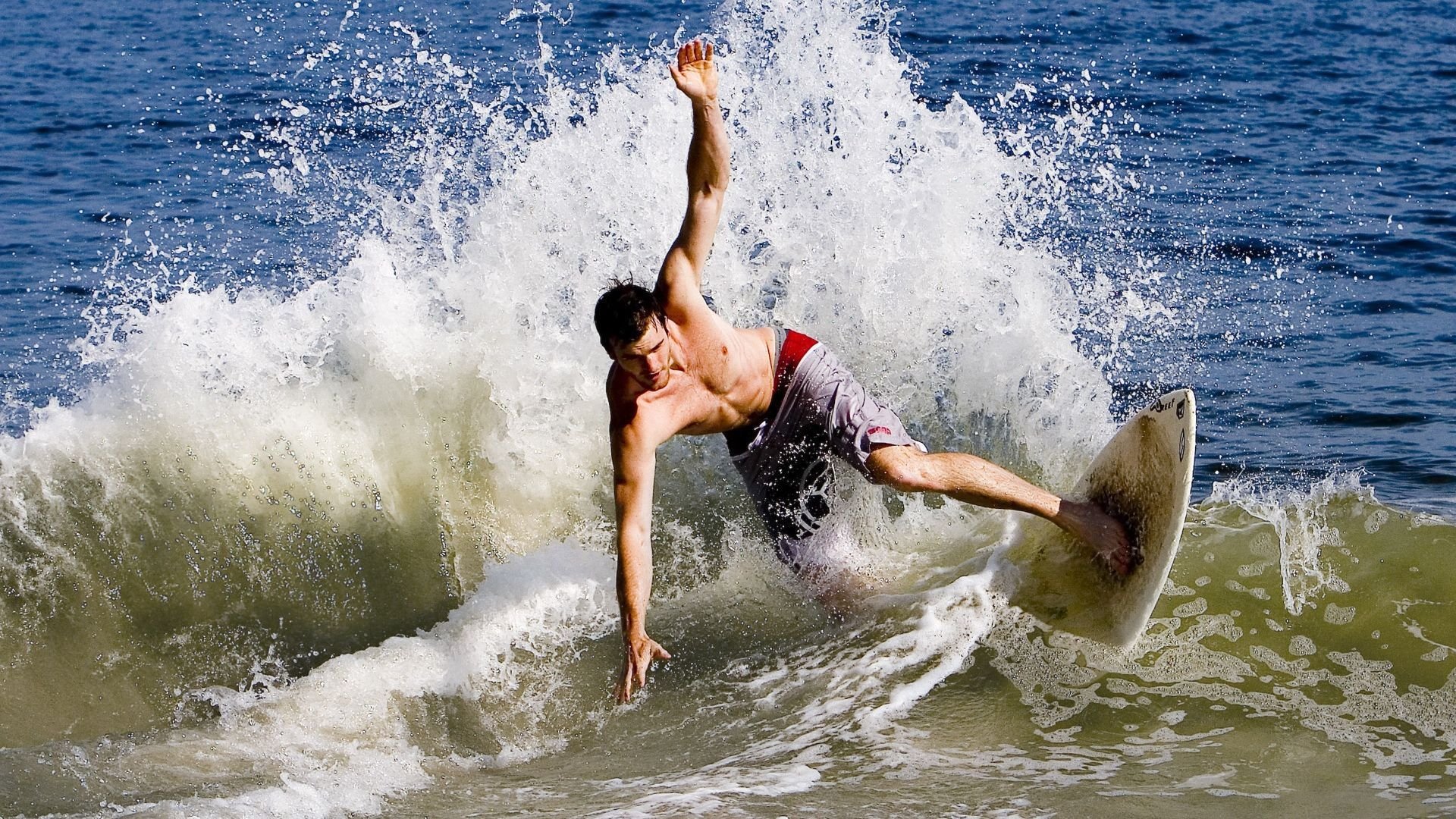 跨界征服，从绿茵场到F1赛道，爱尔兰的强势与加克波的接管艺术