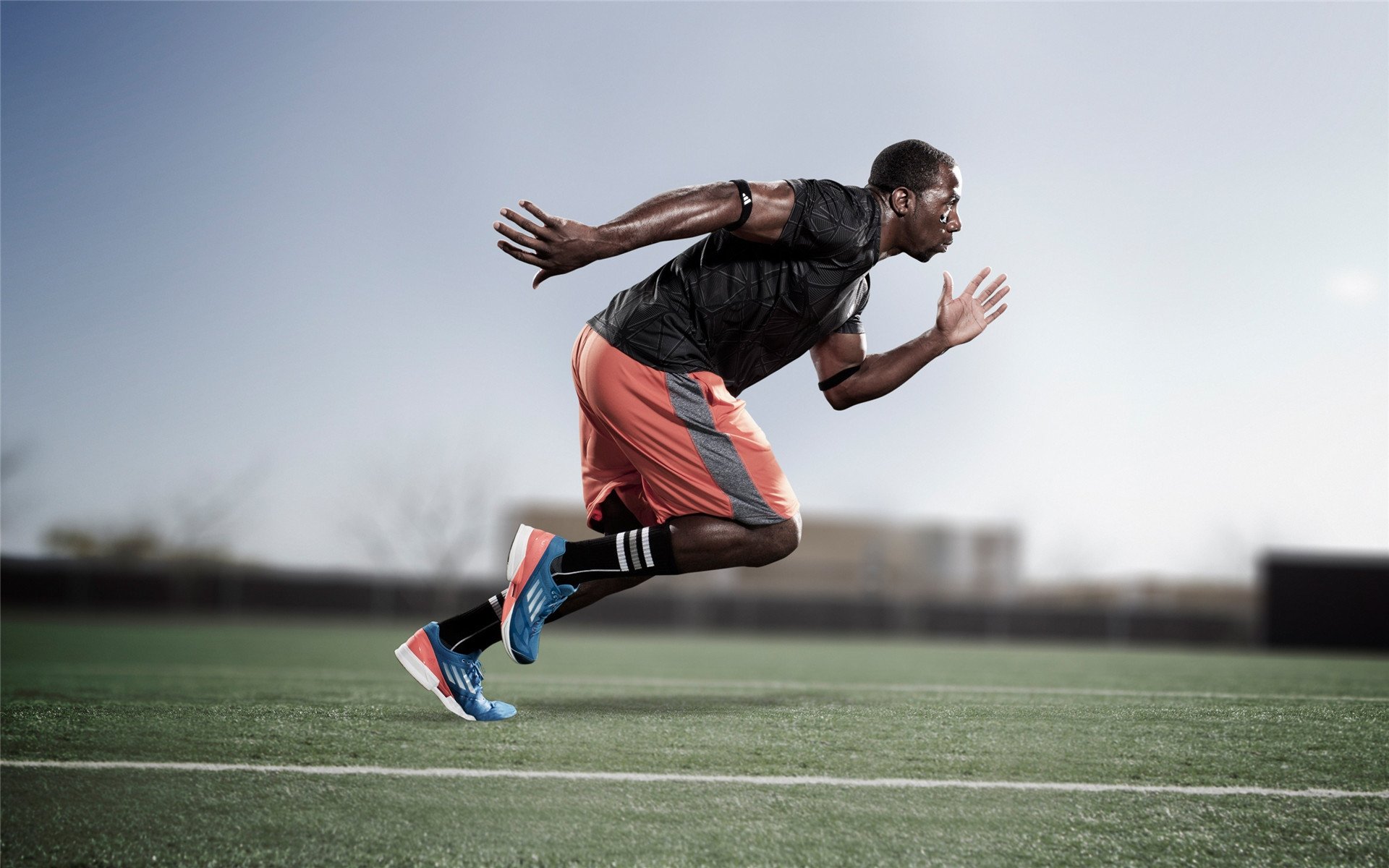 勇士封锁上海队,东契奇连续得分拉开差距